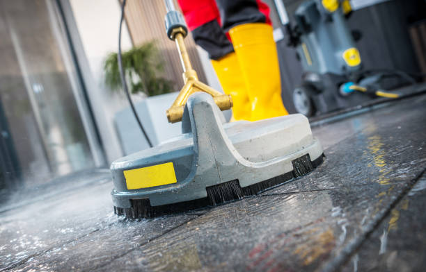 Best Pressure Washing Patio  in Dubuque, IA